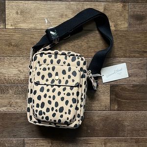 Universal Thread leopard crossbody